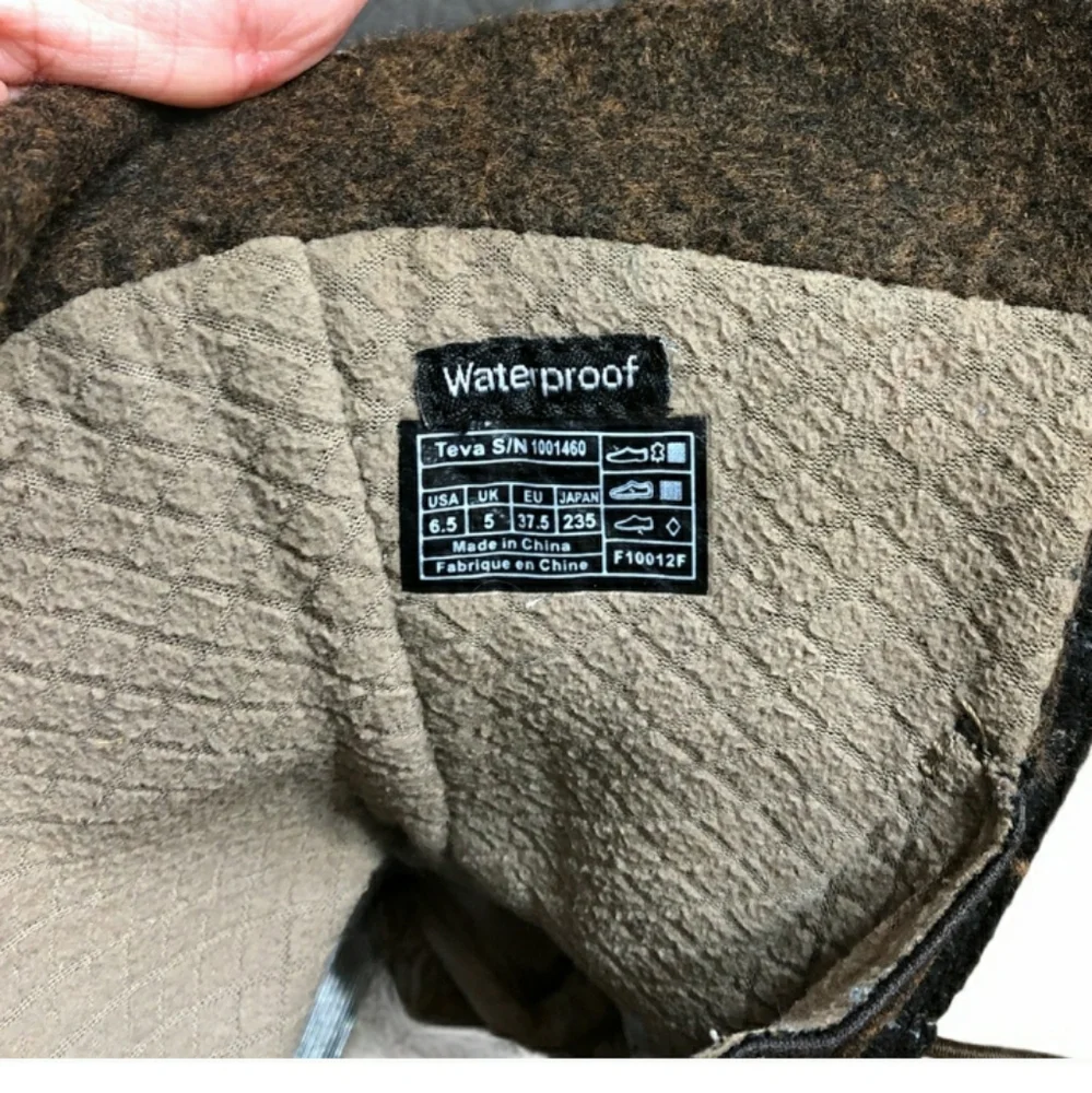 TEVA Haley Waterproof Snow Boot Sz 6.5